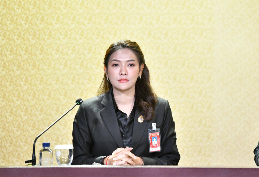 รัฐบาลเชิญชวนประชาชนร่วมสืบสานประเพณีลอยกระทงอย่างปลอดภัย ร่วมแสดงความอาลัยถวายแด่สมเด็จพระนางเจ้าสิริกิติ์ พระบรมราชินีนาถ พระบรมราชชนนีพันปีหลวง